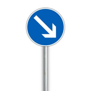 D3.1 Liikenteenjakaja liikennemerkki nuoli alas oikealle