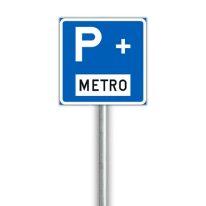E3.4 Liityntäpysäköintipaikka P+ Metro liikennemerkki