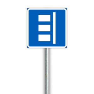 E4.1 Ajoneuvojen sijoitus pysäköintipaikalla liikennemerkki